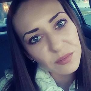 Meet your Posher, Ana